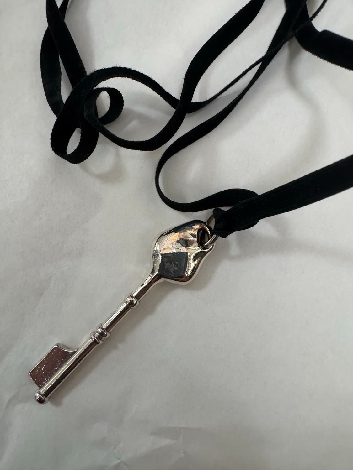 솔티페블 키 열쇠 벨벳 목걸이 아모멘토 cos 상품이미지8