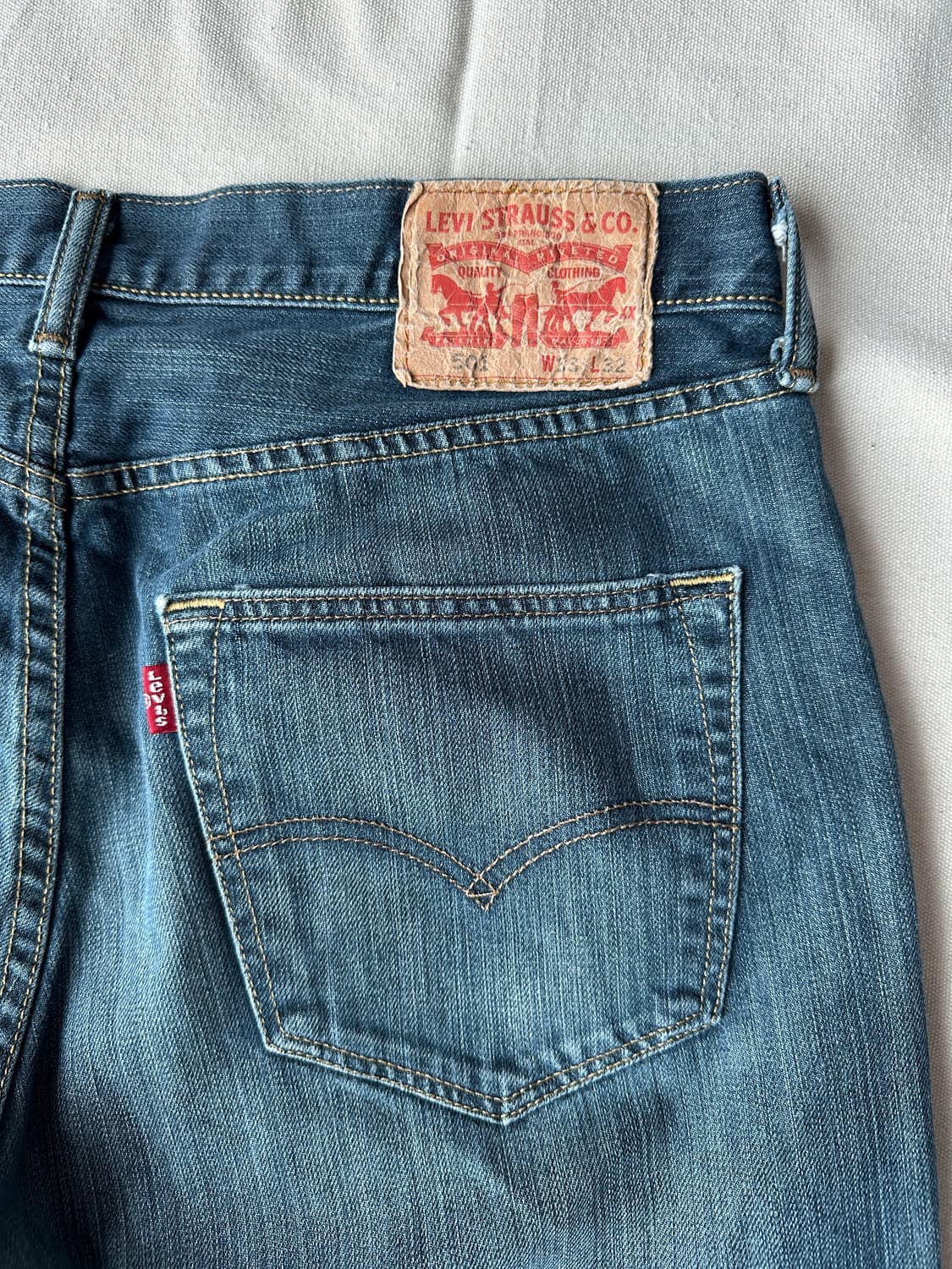 리바이스 501 스트레이트 데님팬츠 중청 33 상품이미지6