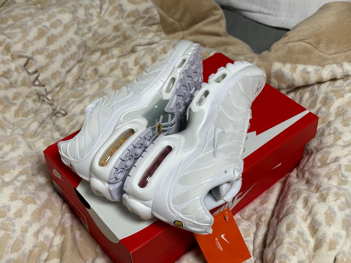 (새제품,매장정품)[245]나이키 에어맥스 플러스 트리플화이트 상품이미지2