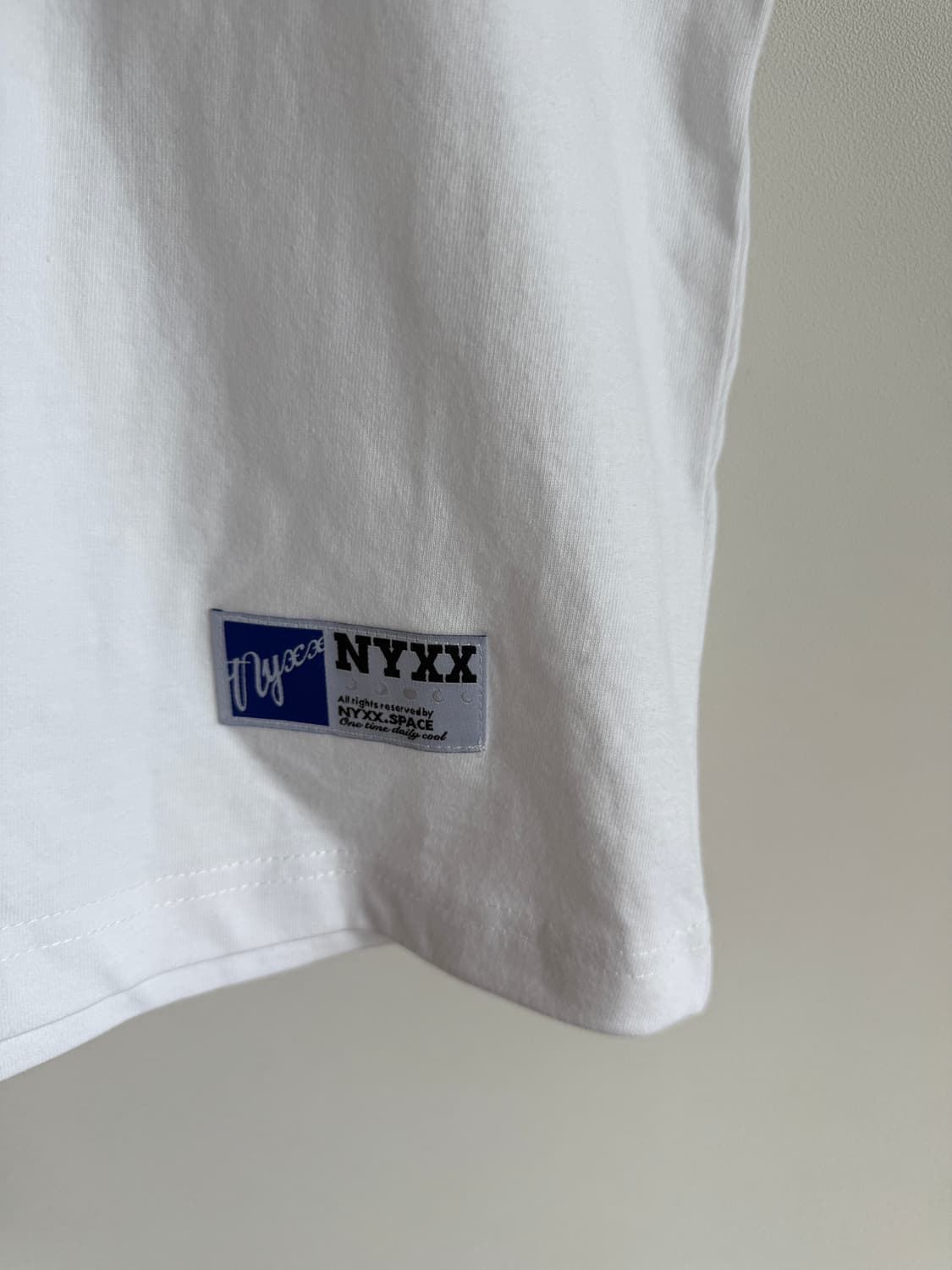 NYXX 반팔 티셔츠(택 달린 새제품) 상품이미지5