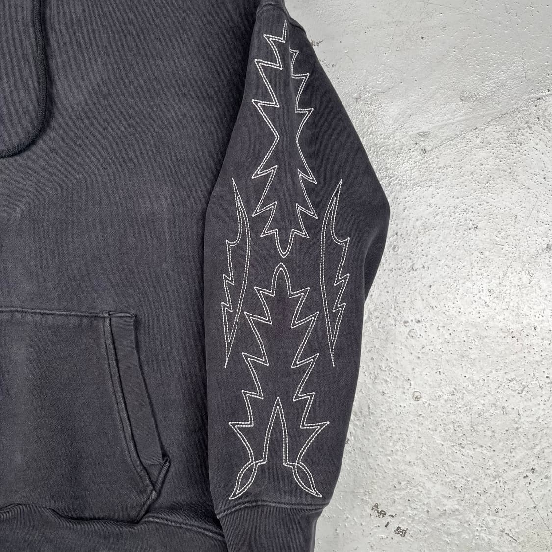 리바이스 웨스턴 자수 슬리브 후드티 상품이미지4