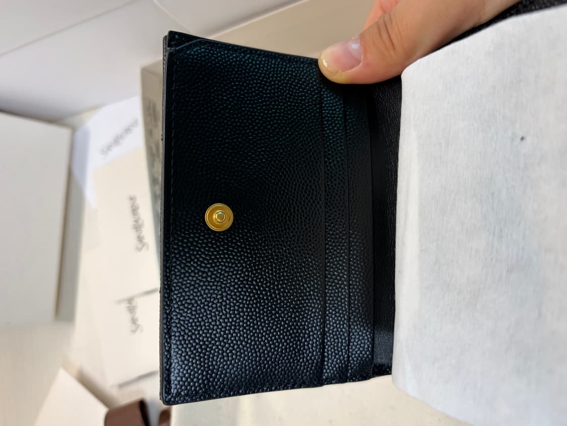 [백화점 구매/새상품] 생로랑 마틀라세 블랙 금장 반지갑 상품이미지9