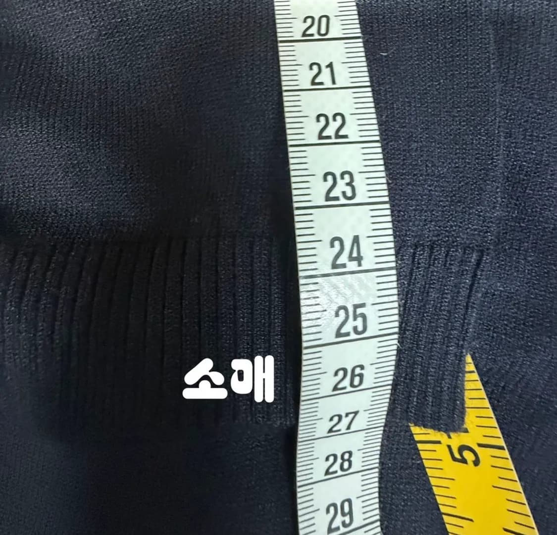 톰 브라운 니트카라반팔 네이비 상품이미지6