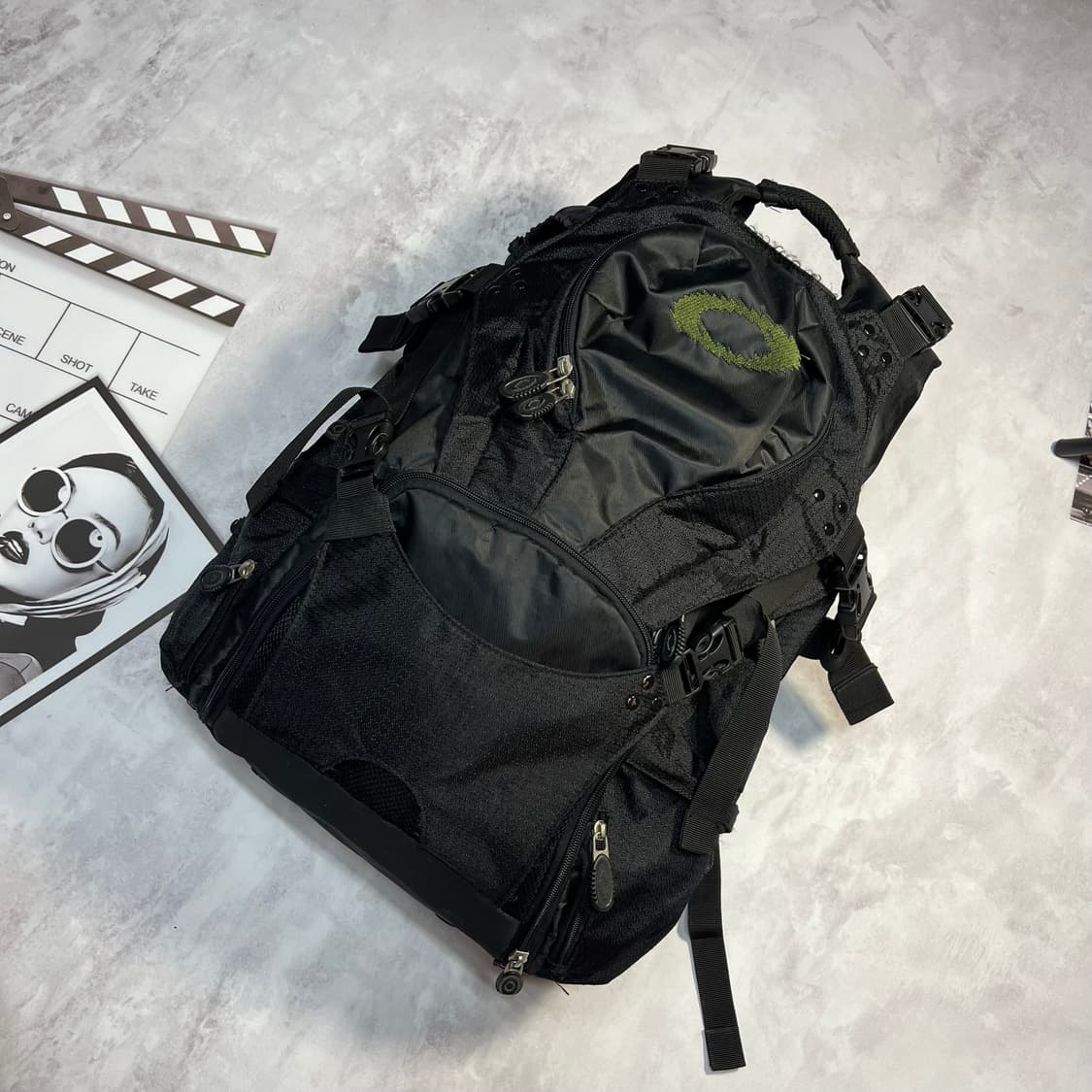 오클리 아이콘 택티컬 백팩 상품이미지1