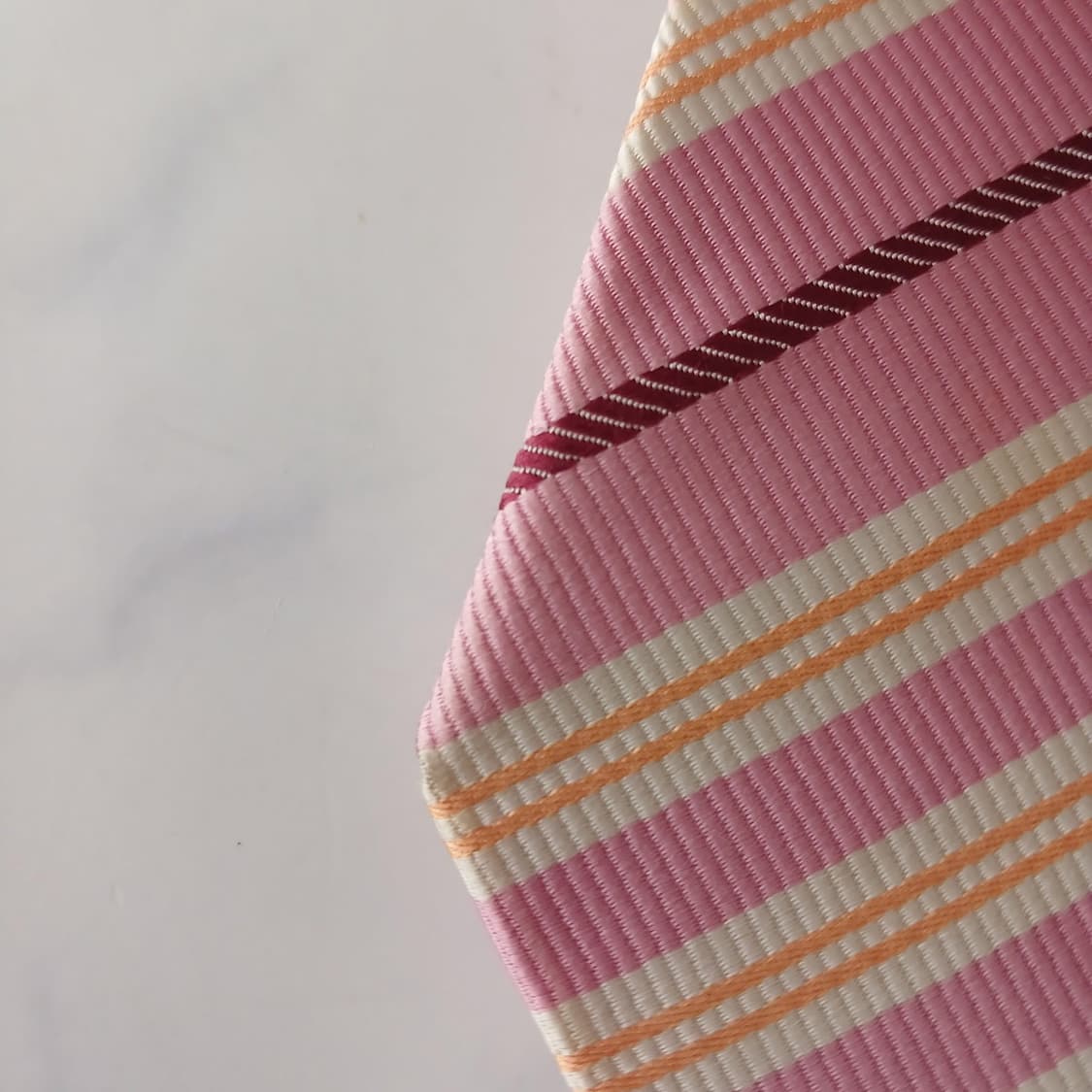 메트로시티 실크 핑크 스트라이프 넥타이 9.6cm A등급 A19297
 상품이미지10