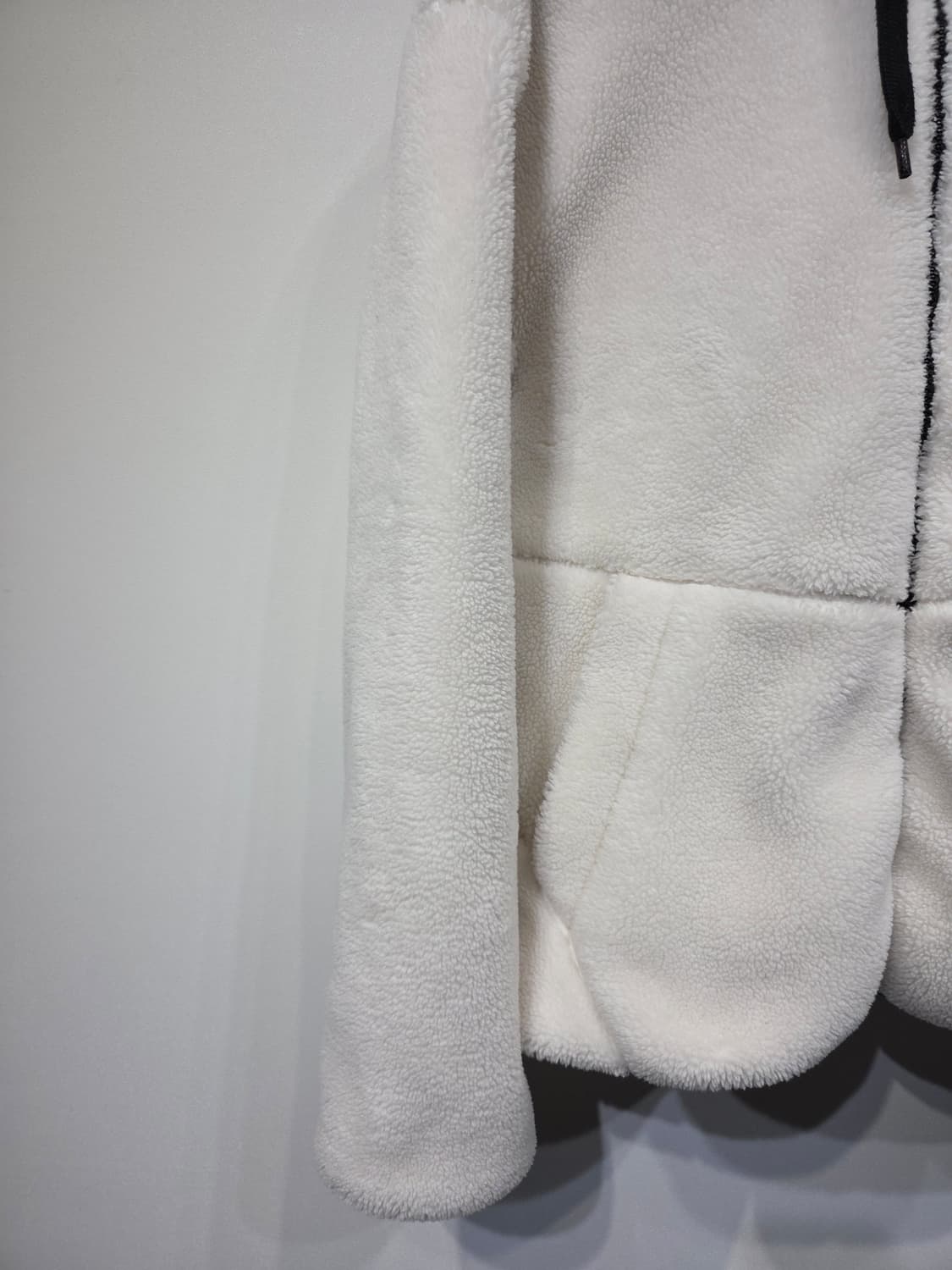 내셔널지오그래픽 시그니처 와펜 뽀글이 후리스 집업 상품이미지4