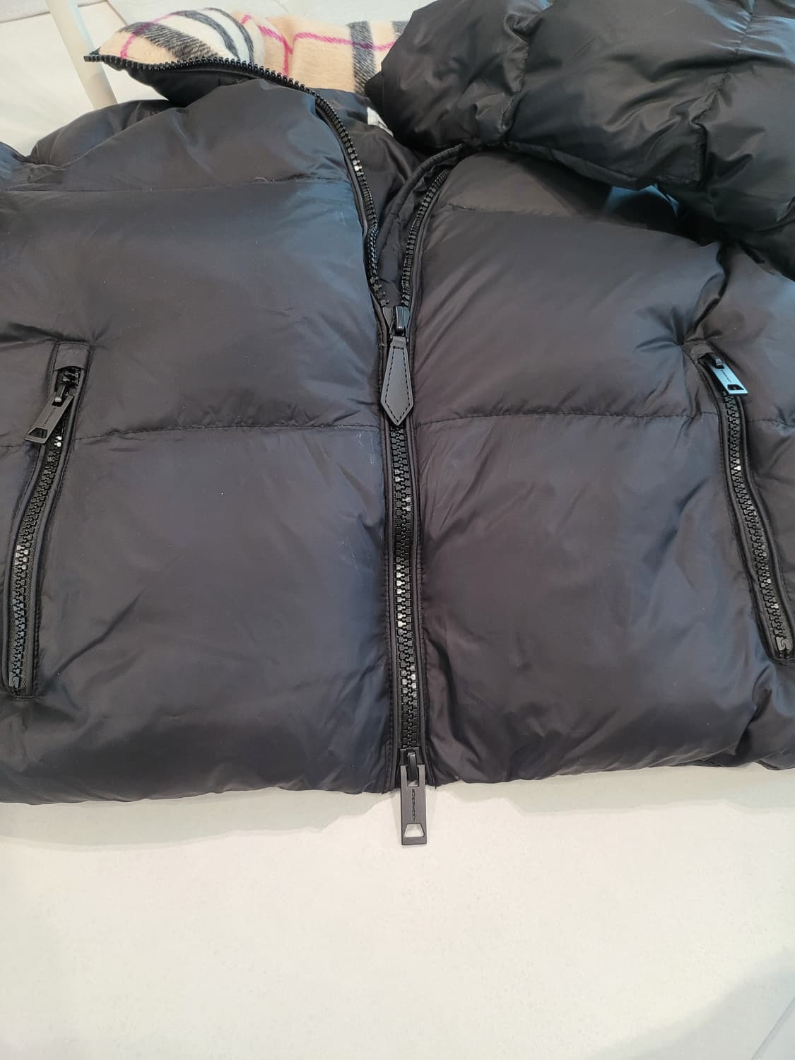 🖤 한 끗 차이 핏이 예술! 시크한 블랙 크롭 여성  퍼퍼 패딩 상품이미지4