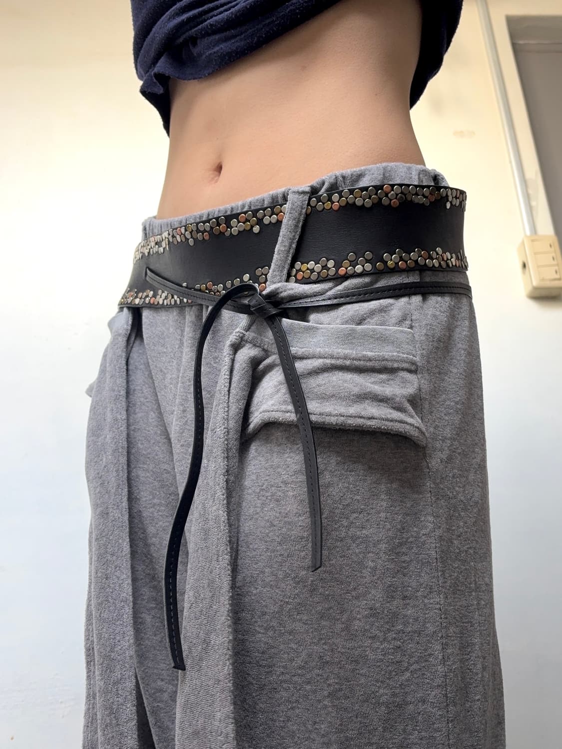 기마구아스맛 BASILE28 양가죽 스터드 와이드 벨트 상품이미지2