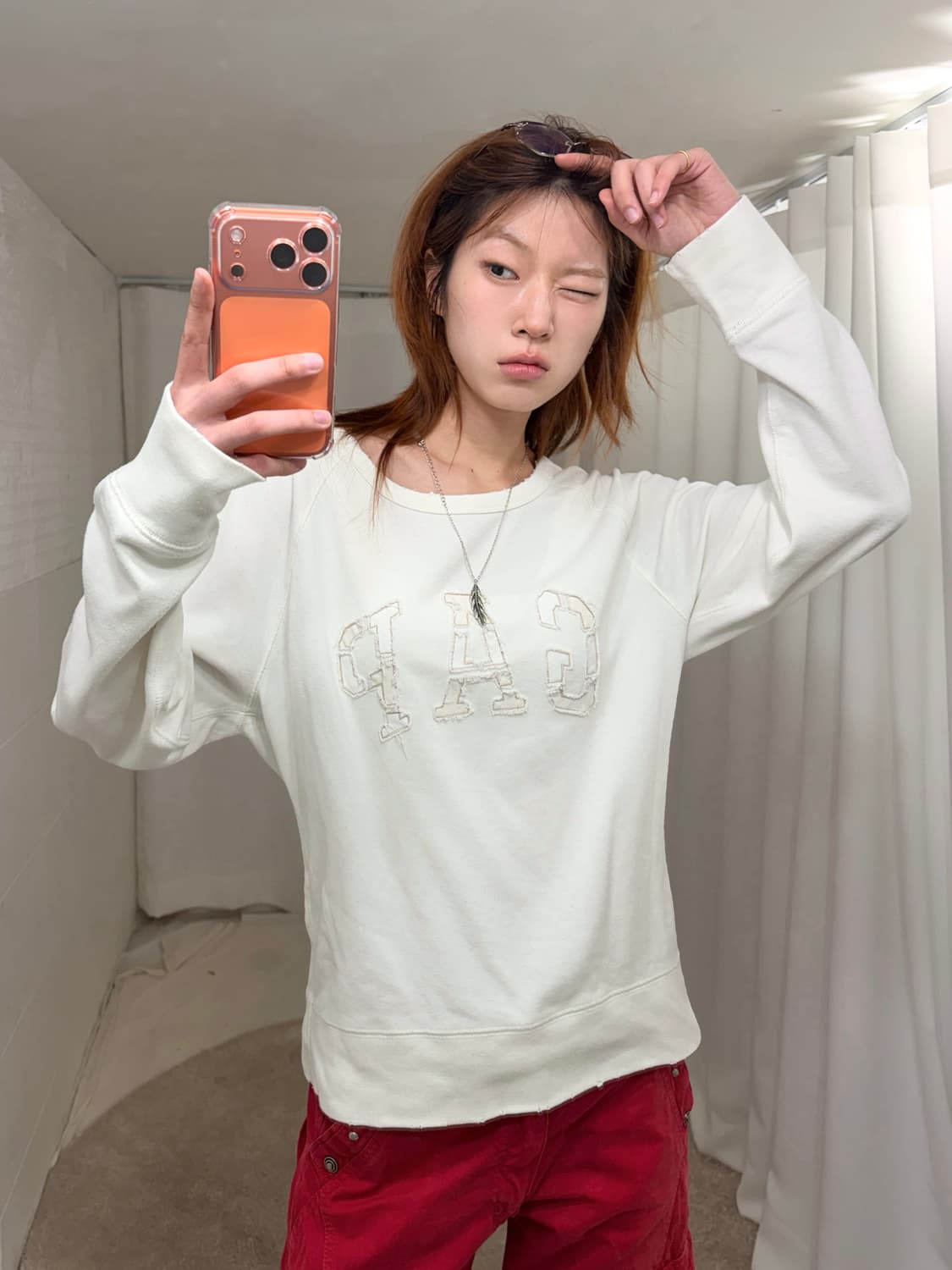 갭 화이트 그런지 레글런 롱슬리브 상품이미지2