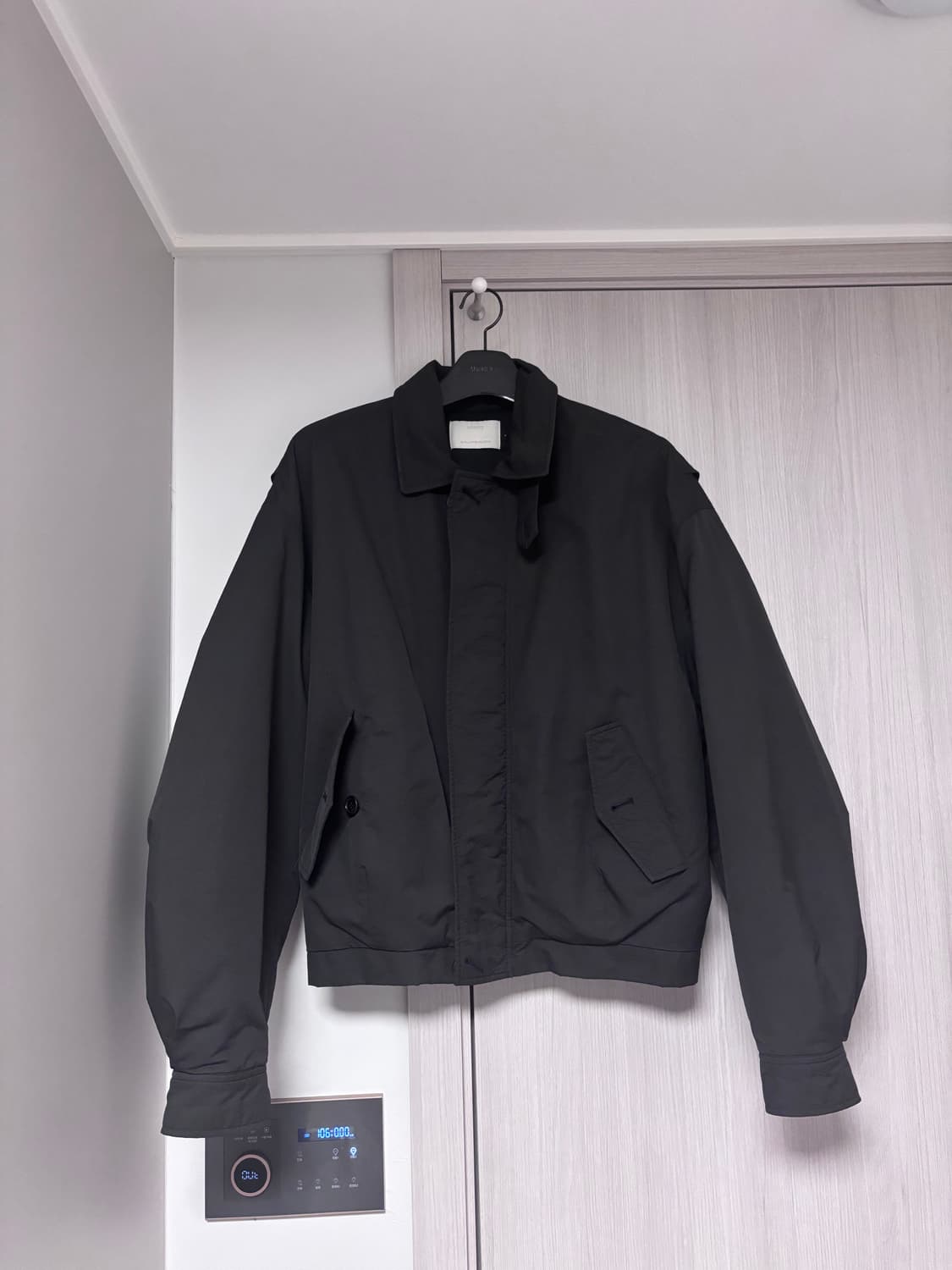 아모멘토 코튼 나일론 패디드 점퍼 블랙 - 24FW 상품이미지4