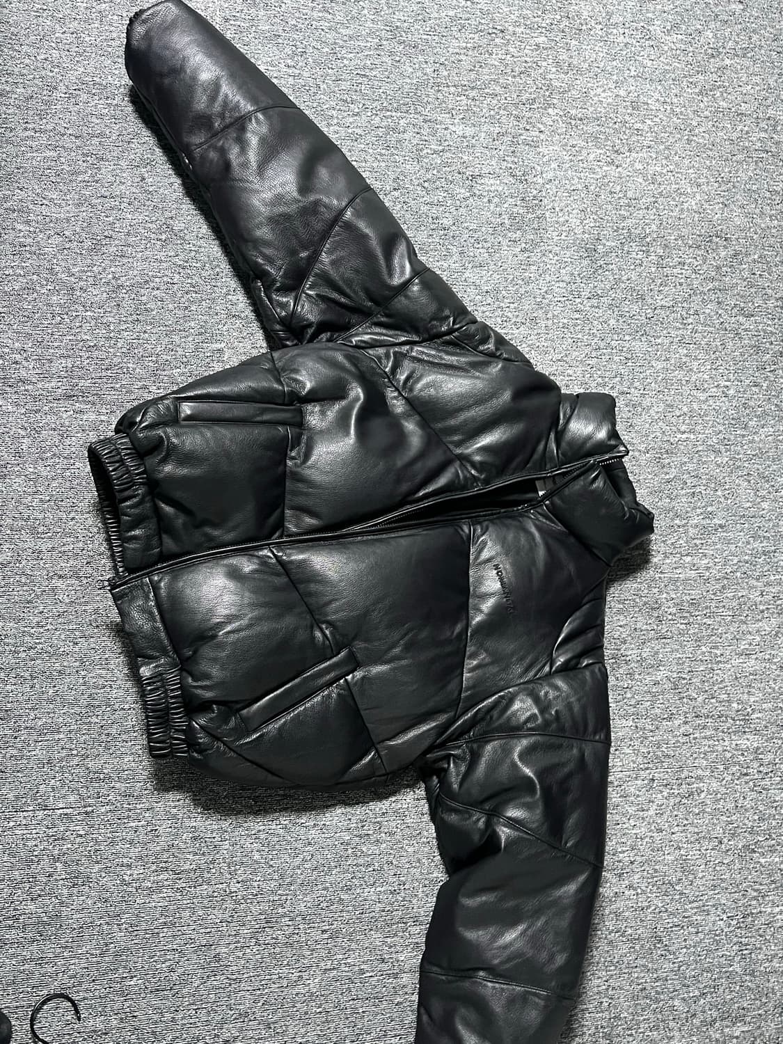 노매뉴얼 구스다운 레더 패딩 상품이미지1