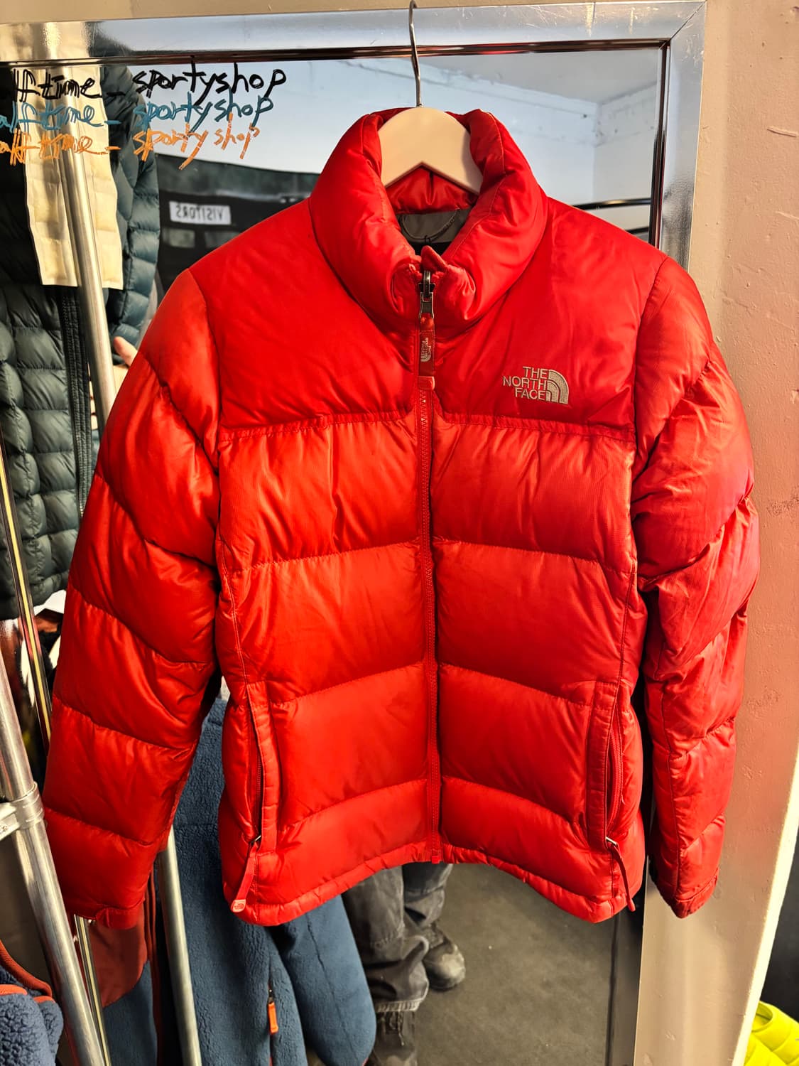 노스페이스 눕시 패딩 레드 상품이미지1