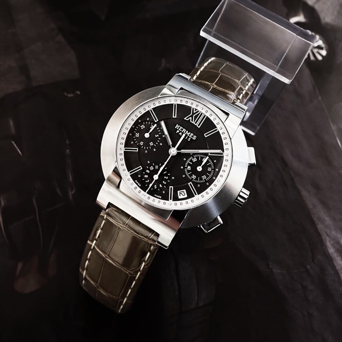 에르메스 노마드 희귀 블랙판 남성용 크로노 그래프 악어가죽 시계 상품이미지9