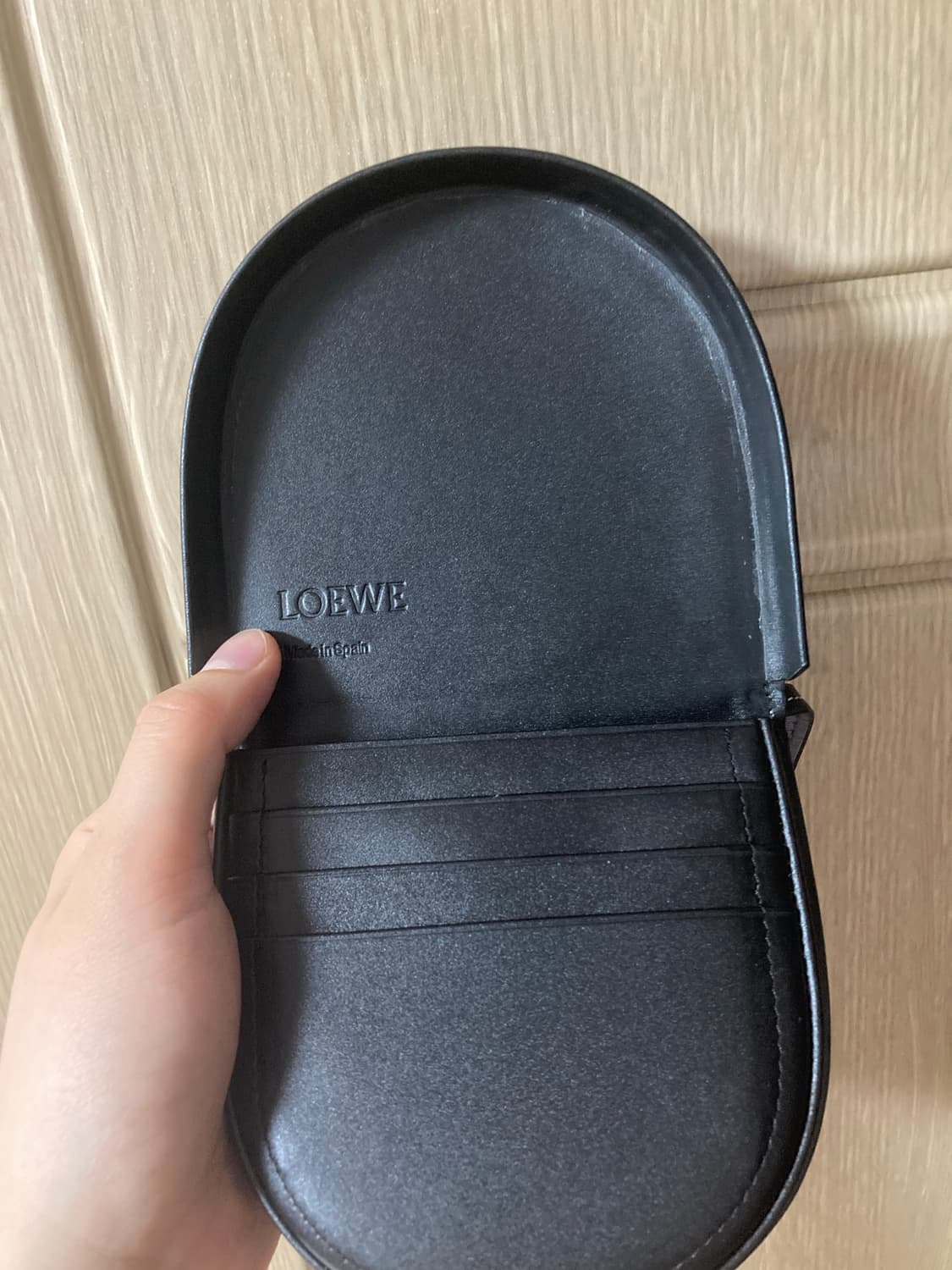 로에베 미니백 상품이미지3