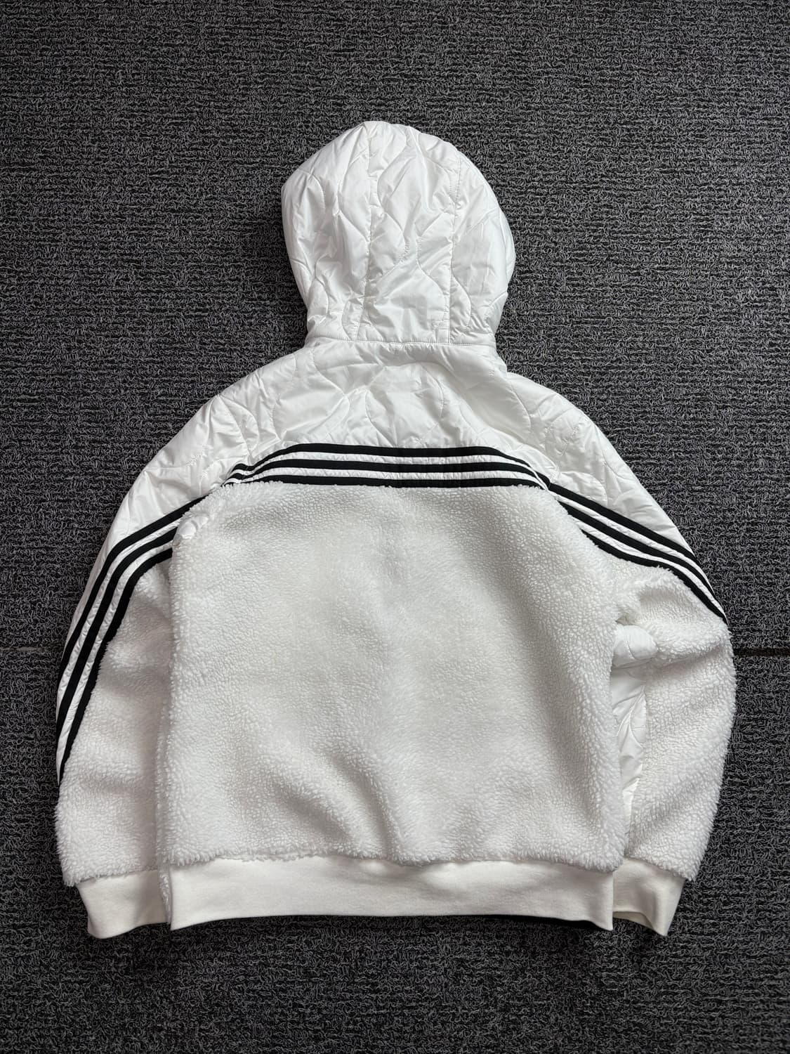 아디다스 하이브리드 쉐르파 퀼팅 트랙 자켓 2301 상품이미지4