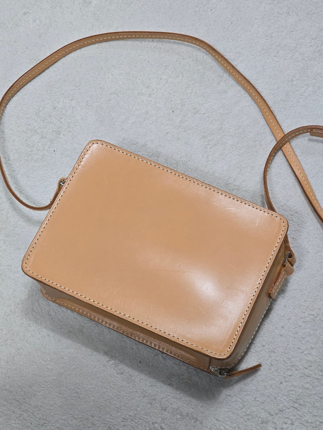 Courreges 꾸레쥬 스퀘어 숄더백 베이지 상품이미지5