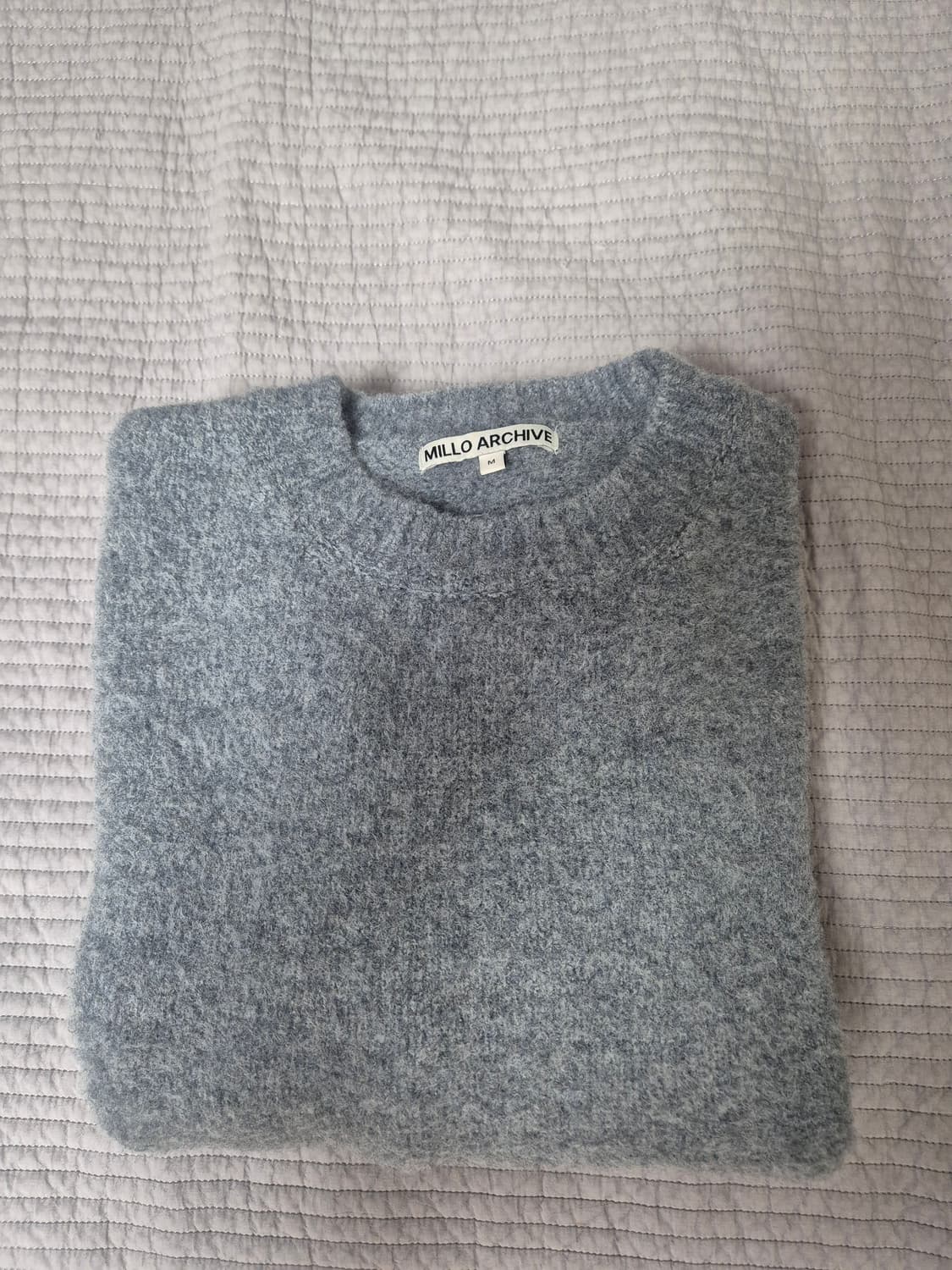 밀로아카이브 크롭 실루엣 니트 [스모크 블루] 상품이미지1