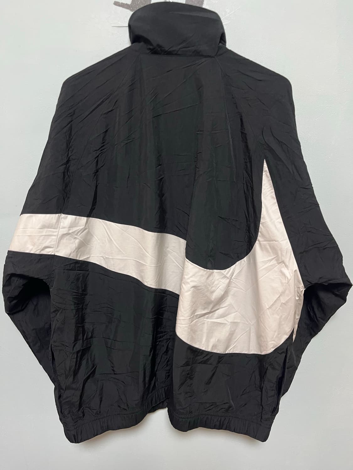 나이키 스우시 바람막이 블랙/화이트 상품이미지4