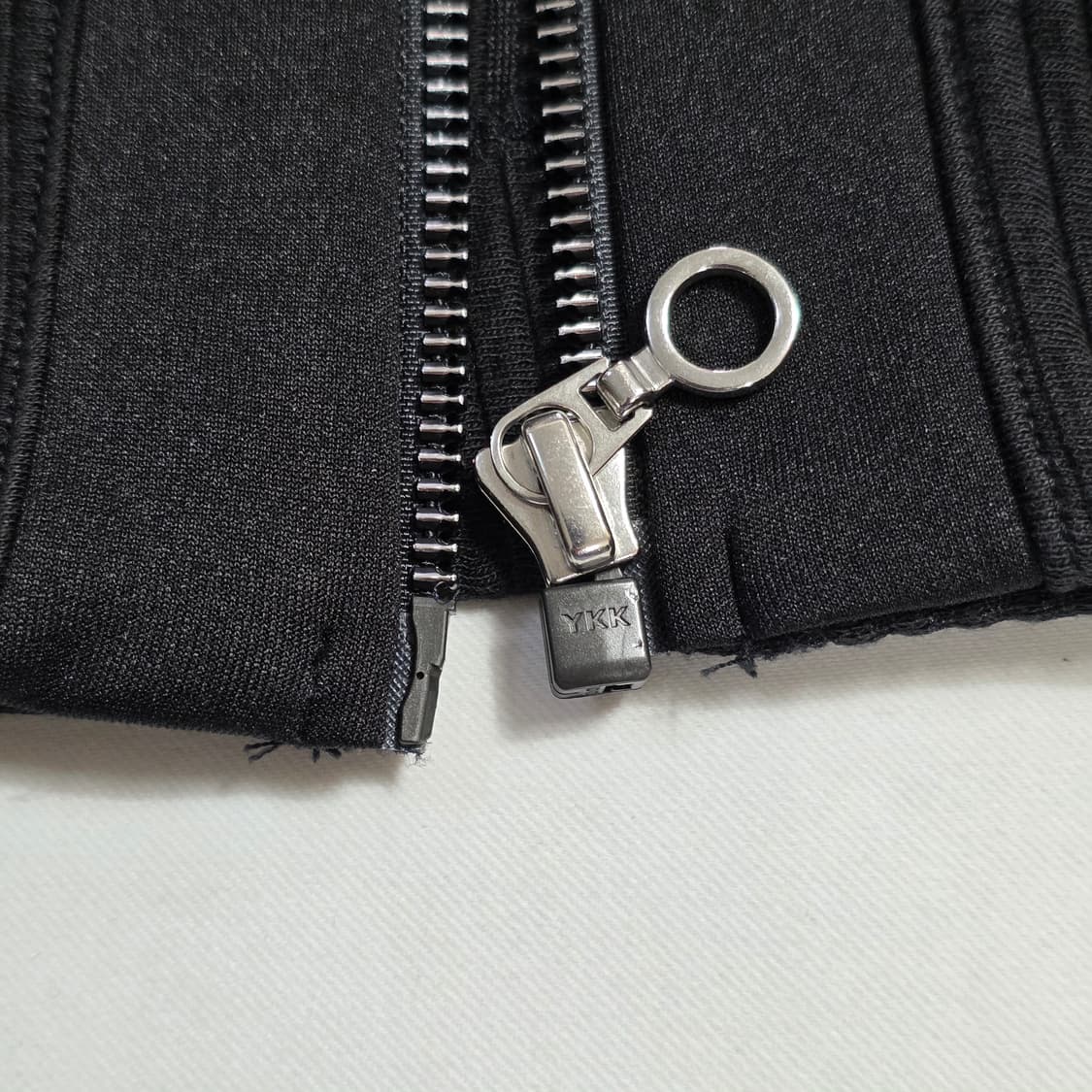 1794 [데상트] 골지 블랙 텍스쳐 후드집업 s 상품이미지5