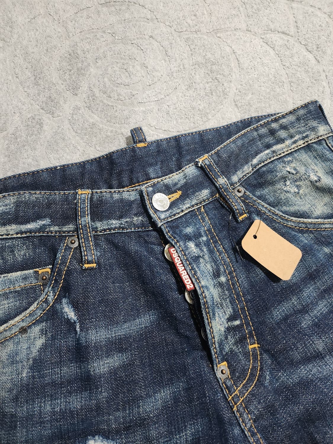 **디스퀘어드2 워싱 데님 팬츠 (슬림핏)-29 상품이미지3
