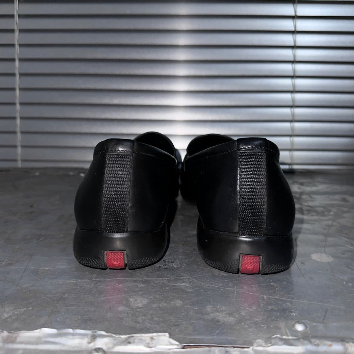 00s 블랙 프라다 스포츠 스퀘어토 로퍼 상품이미지5