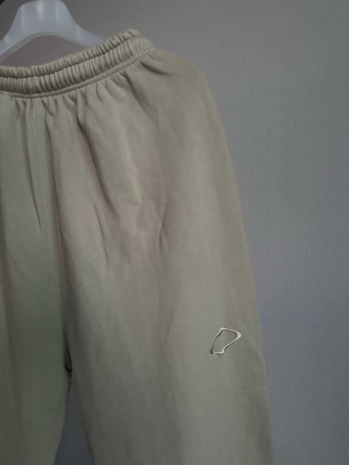 미스치프 미노이 착용 스웻팬츠 상품이미지3