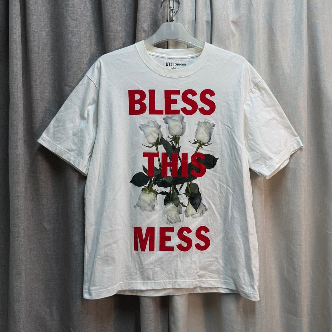 [XL] 유니클로 Bless This Mess 반팔 티셔츠 상품이미지1