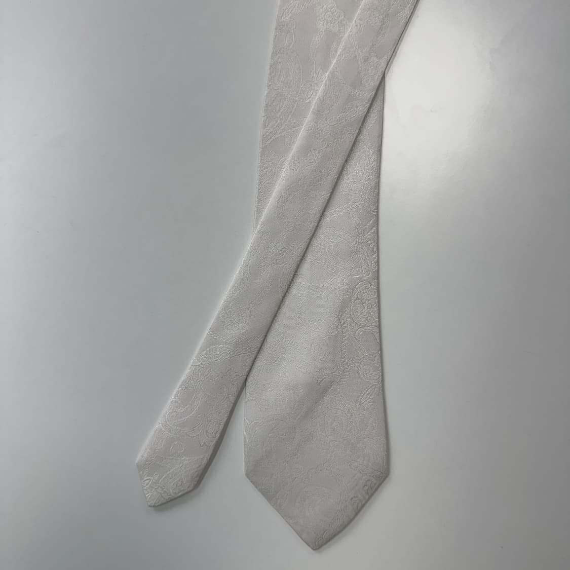 BALENCIAGA 발렌시아가 정품 명품 화이트넥타이 상품이미지1