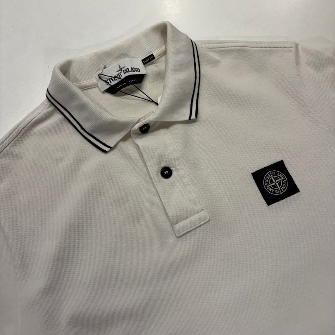[M] 스톤아일랜드 슬림핏 화이트 카라 반팔 티셔츠 D277 상품이미지3