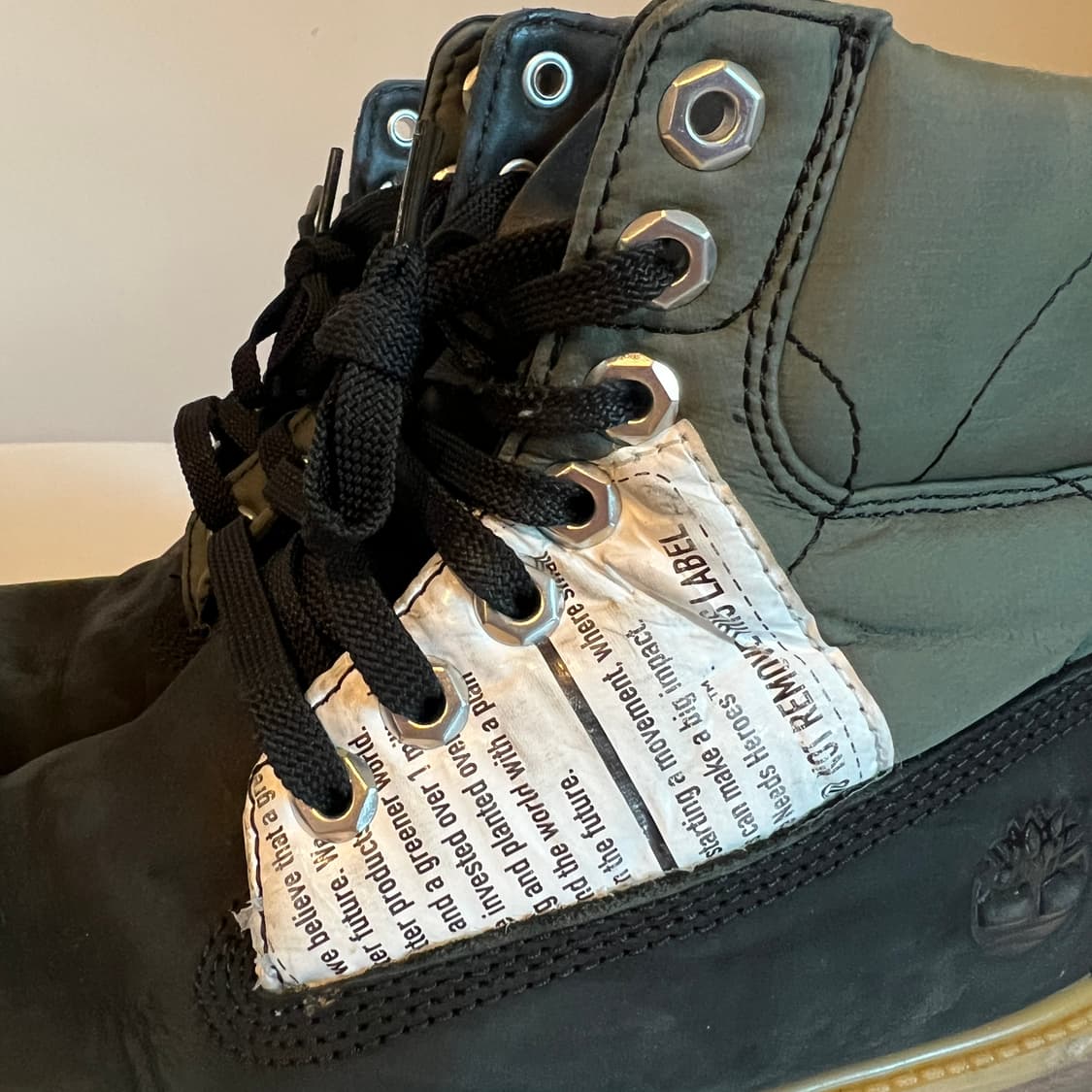 팀버랜드 트리 팩 프리미엄 6인치 블랙 누벅 부츠 상품이미지6