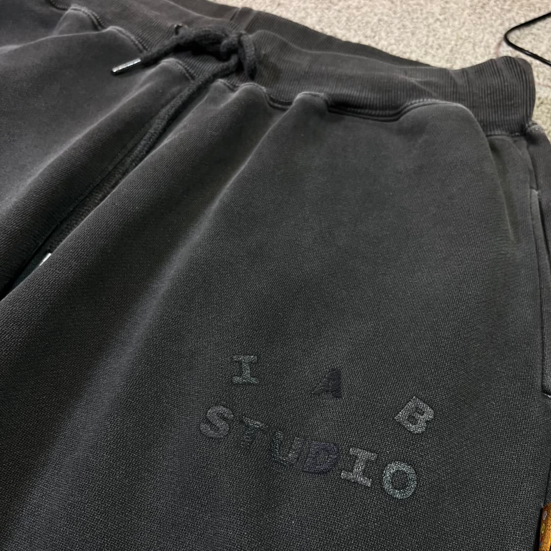 아이앱 스튜디오 블록 피그먼트 스웻 팬츠 상품이미지2