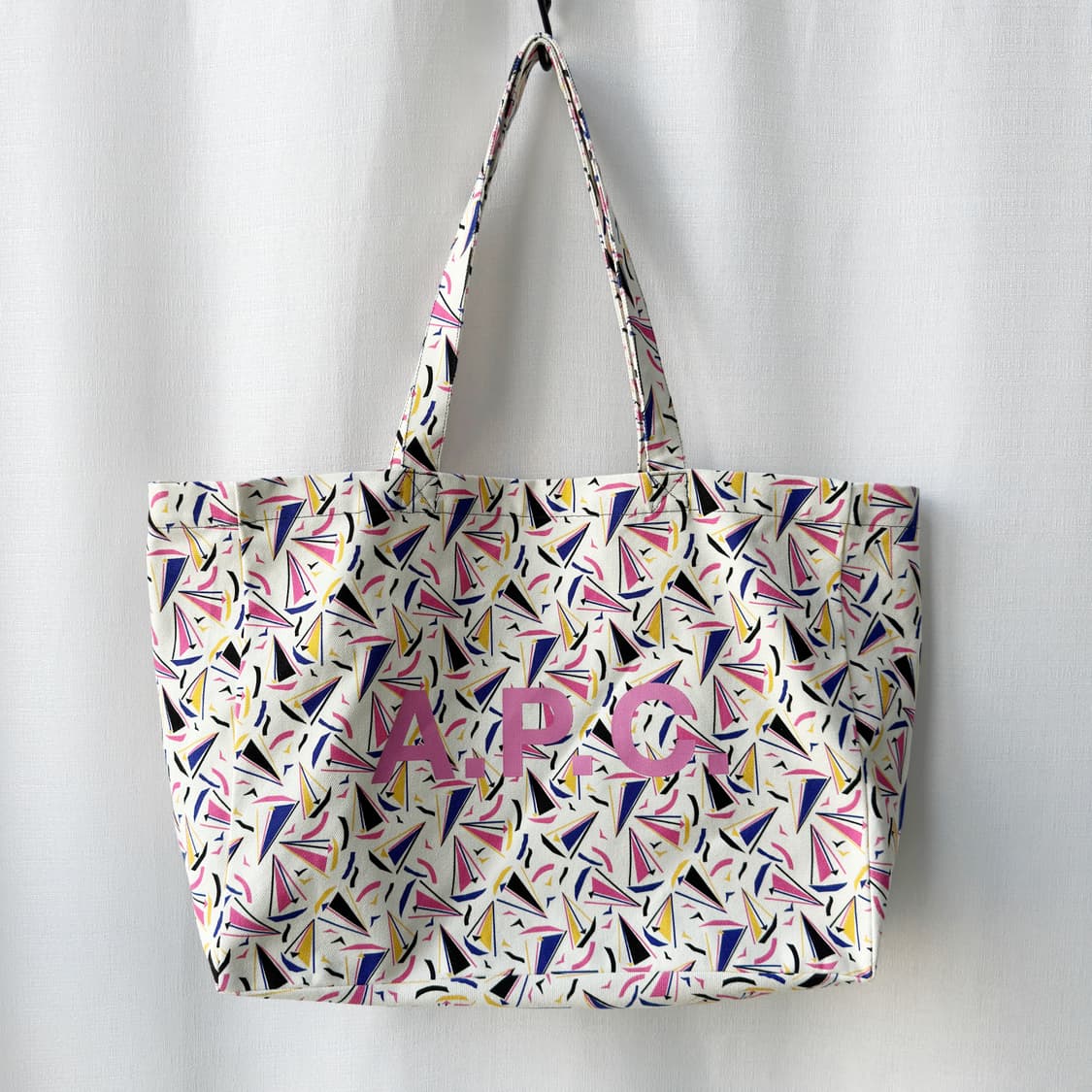 아페쎄 A.P.C. 23SS 루 보트 패턴 토트백 오프화이트 핑크 상품이미지2