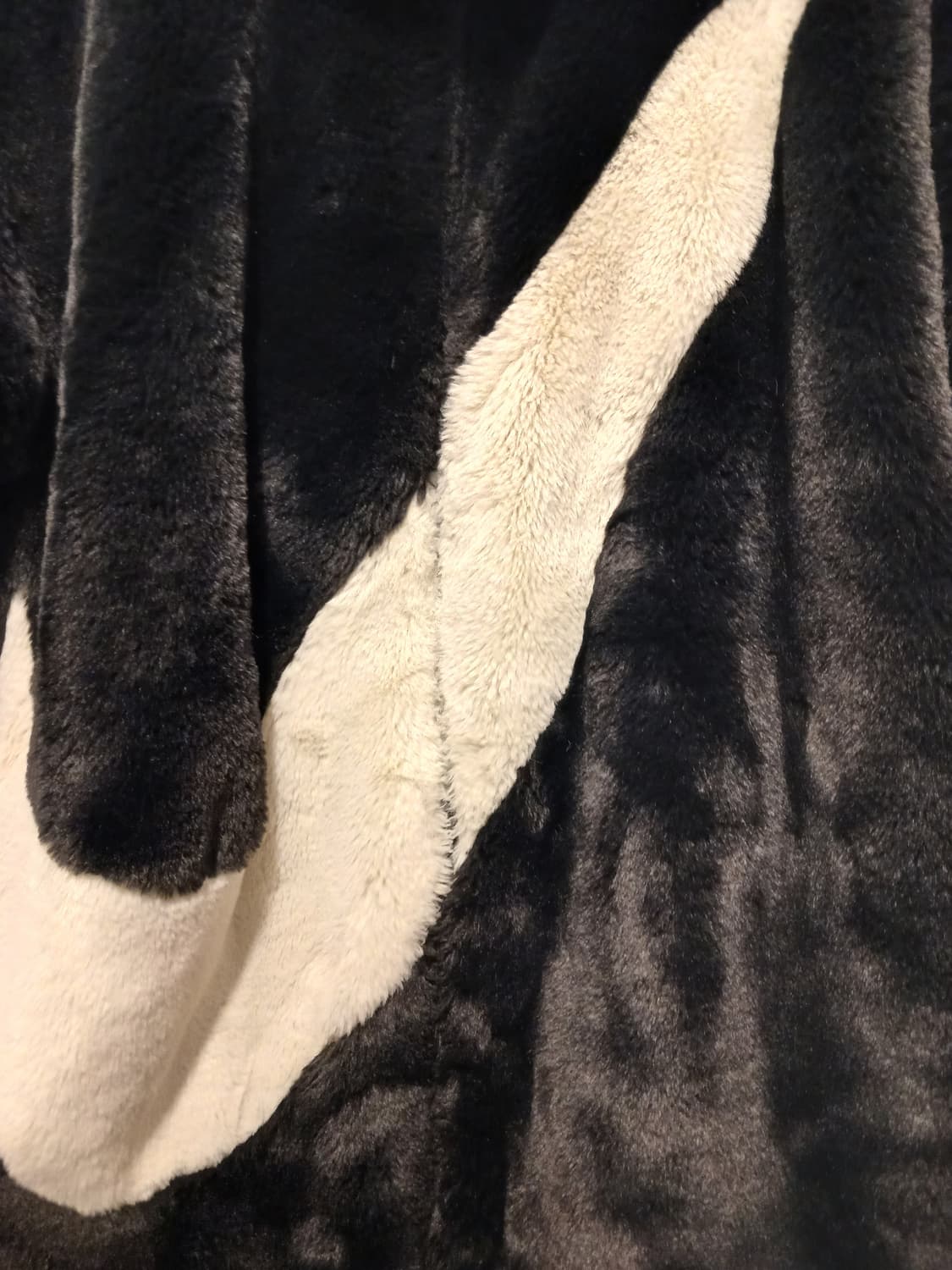 나이키 빅스우시 정품 여성 블랙 퍼 자켓 XL 사이즈 상품이미지8