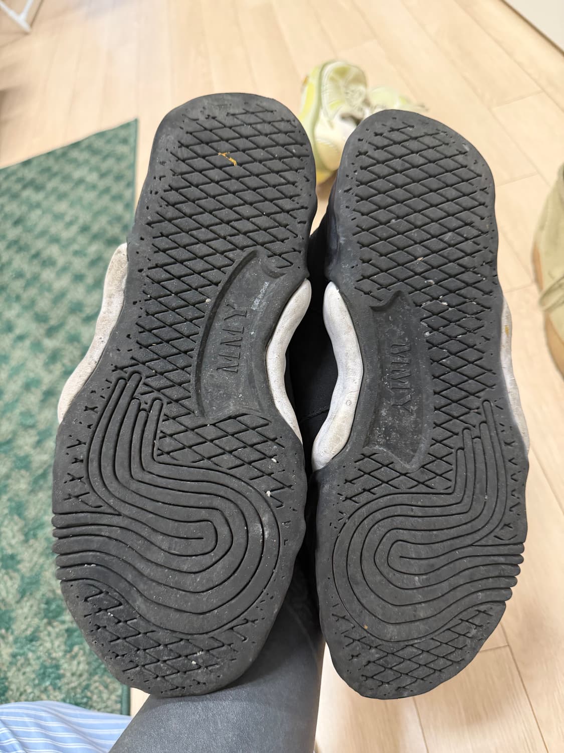 미하라 야스히로 블랙 스니커즈 43 상품이미지3