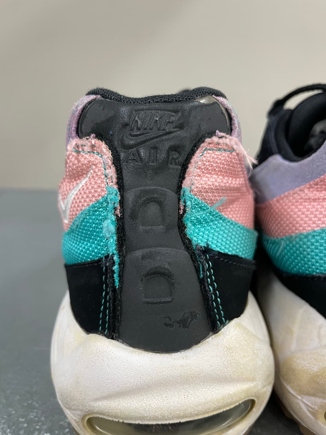 나이키 에어맥스 95 해브 어 나이키 데이 285 상품이미지10