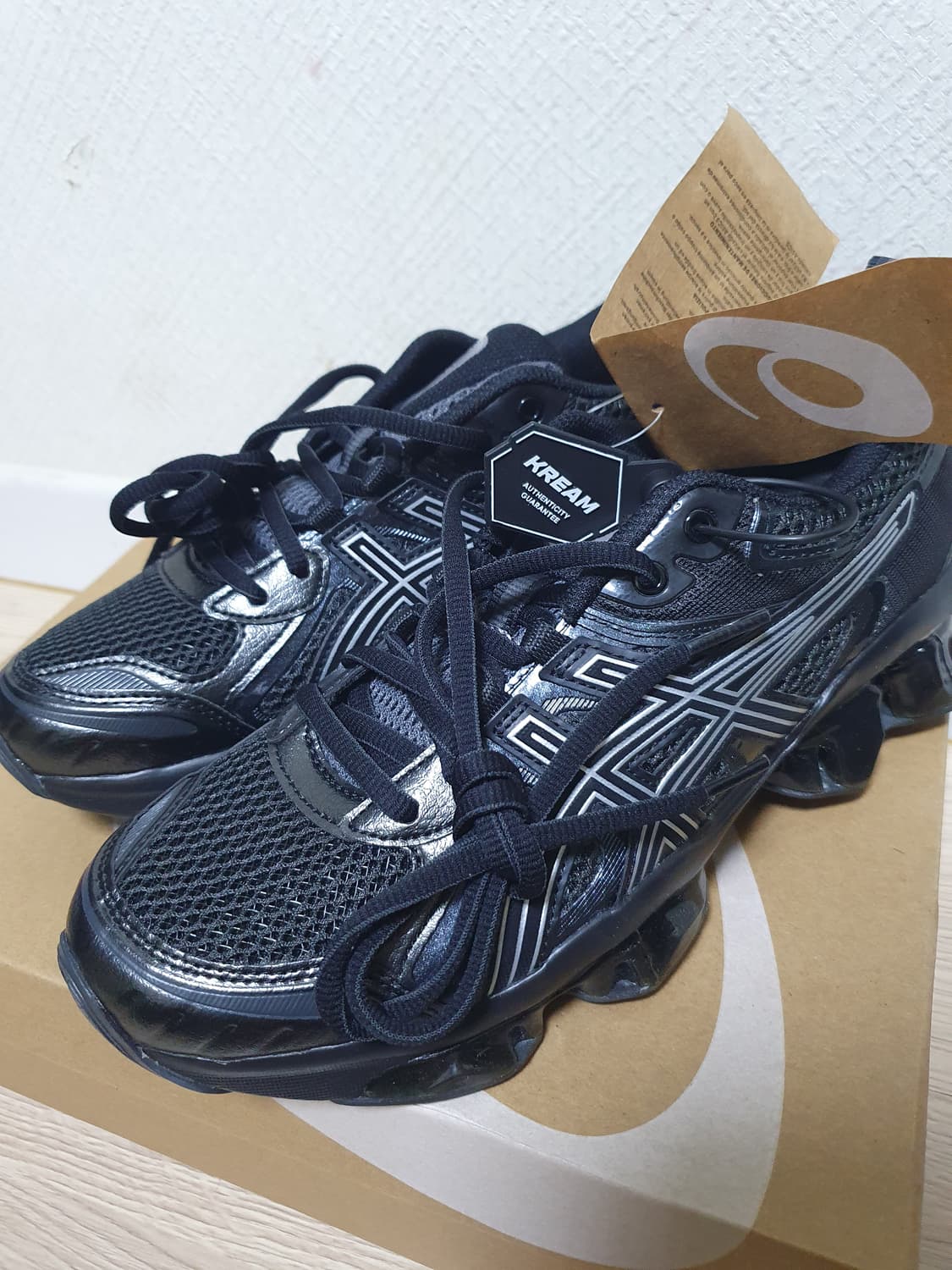 아식스 젤 퀀텀 키네틱 블랙 260 상품이미지3