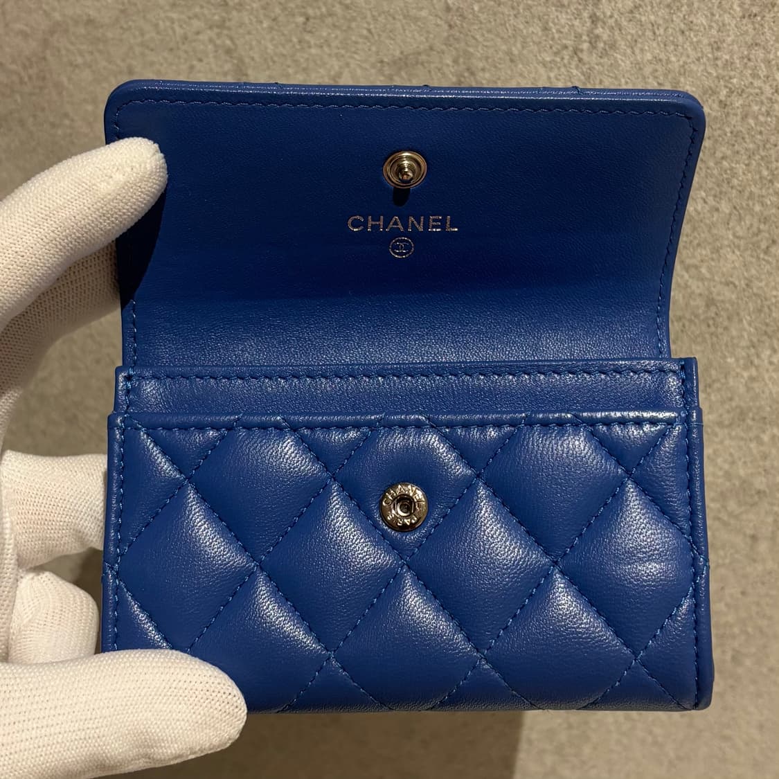 A+ OS사이즈 샤넬 CC로고 시즌 캐비어 플랩 카드지갑 블루 (내장칩) 상품이미지3