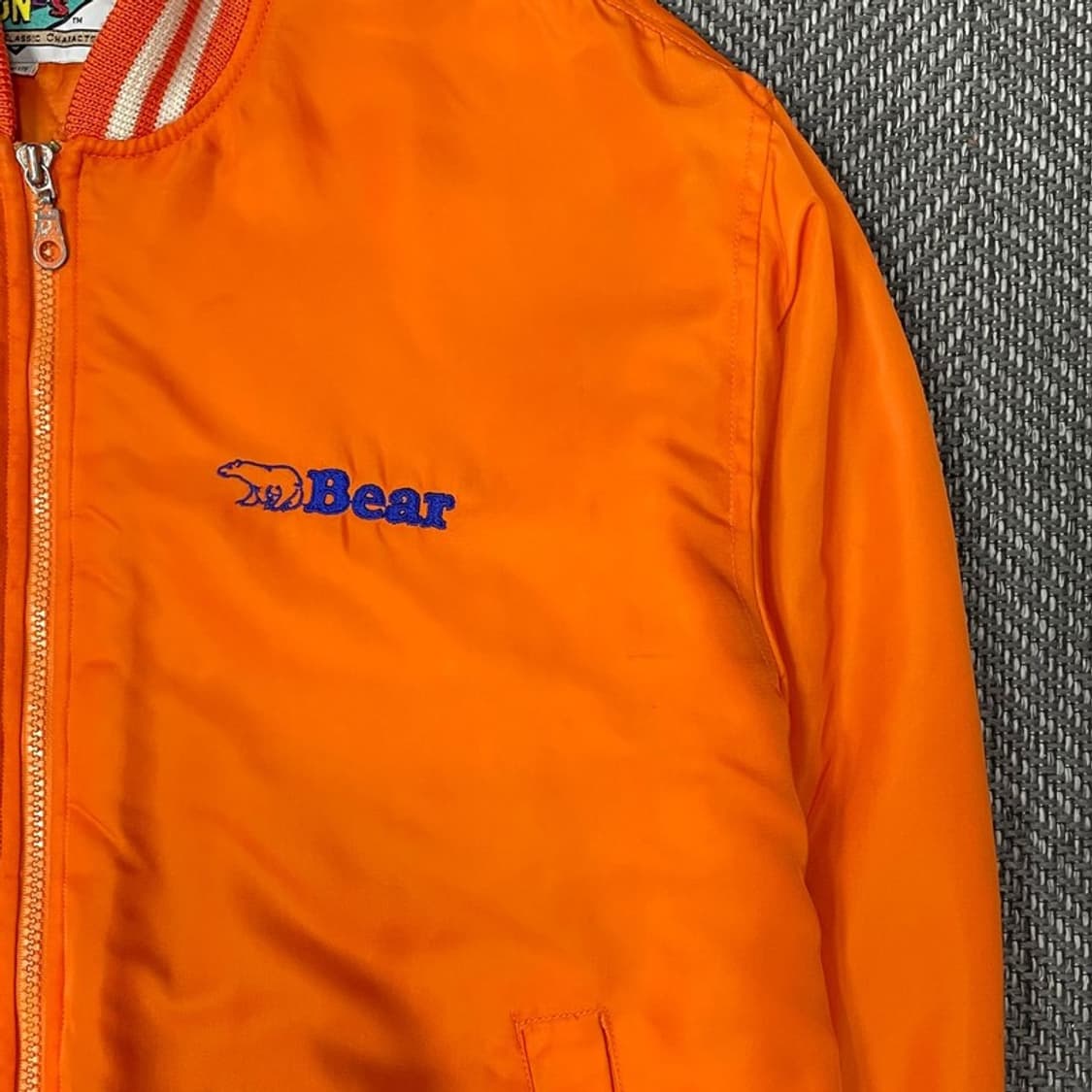 베어 루니 툰즈 콜라보 바시티 v0194 상품이미지4