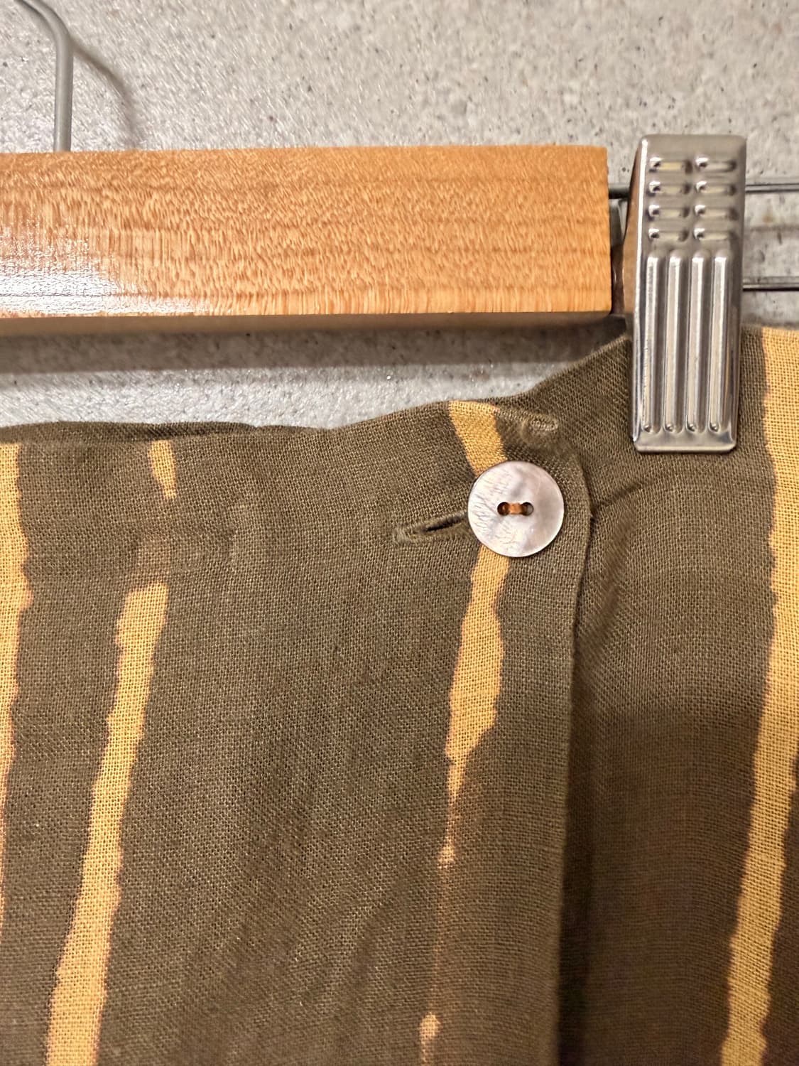 브라운 카키색 워싱 얇은 롱스커트 랩형 나염 린넨혼방 상품이미지3