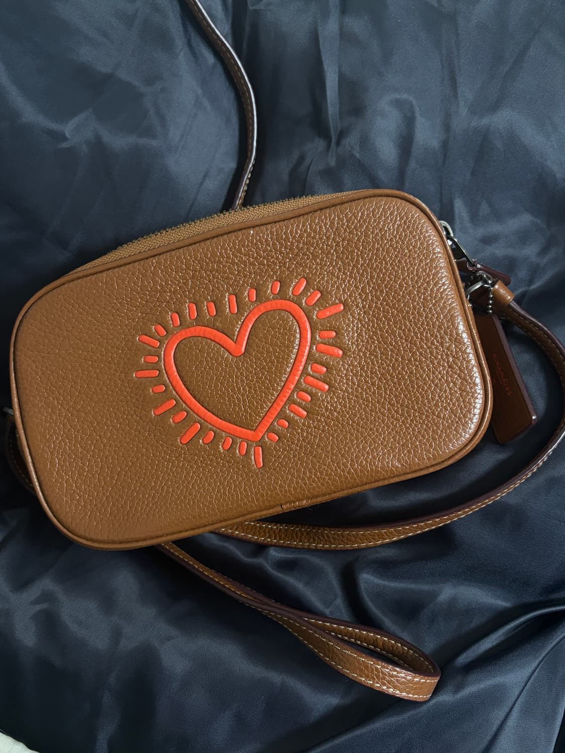 코치 키스해링 콜라보 크로스백 상품이미지1