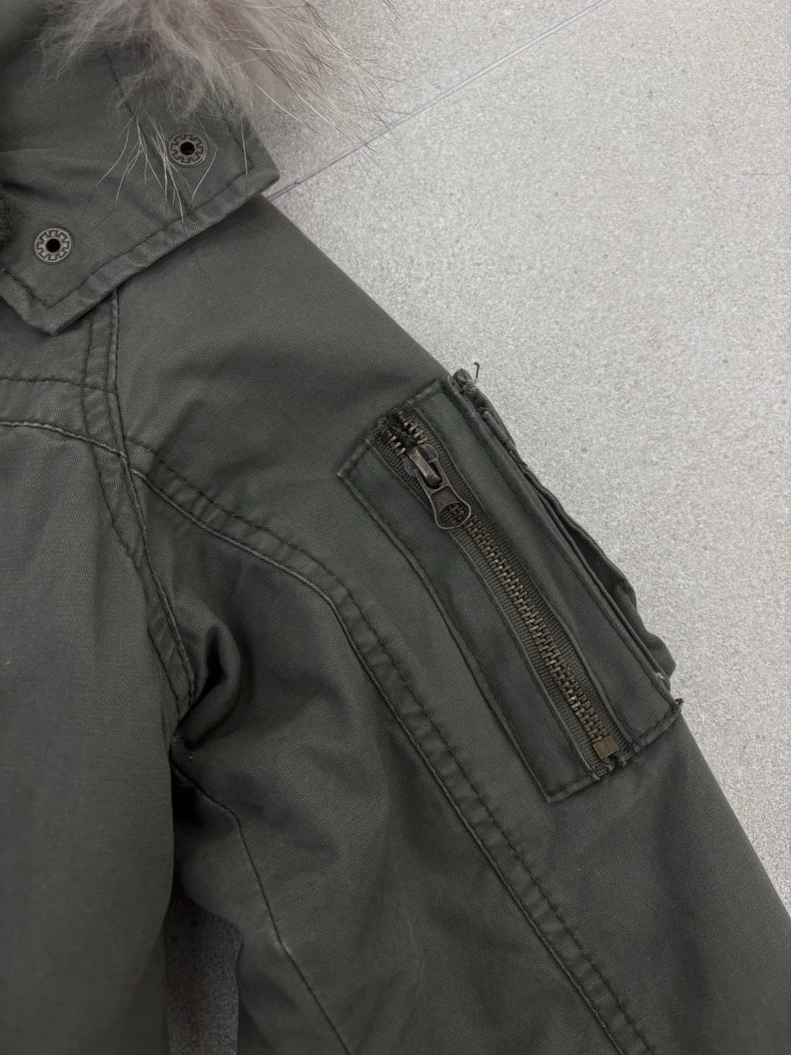 카키 퍼 점퍼 상품이미지4