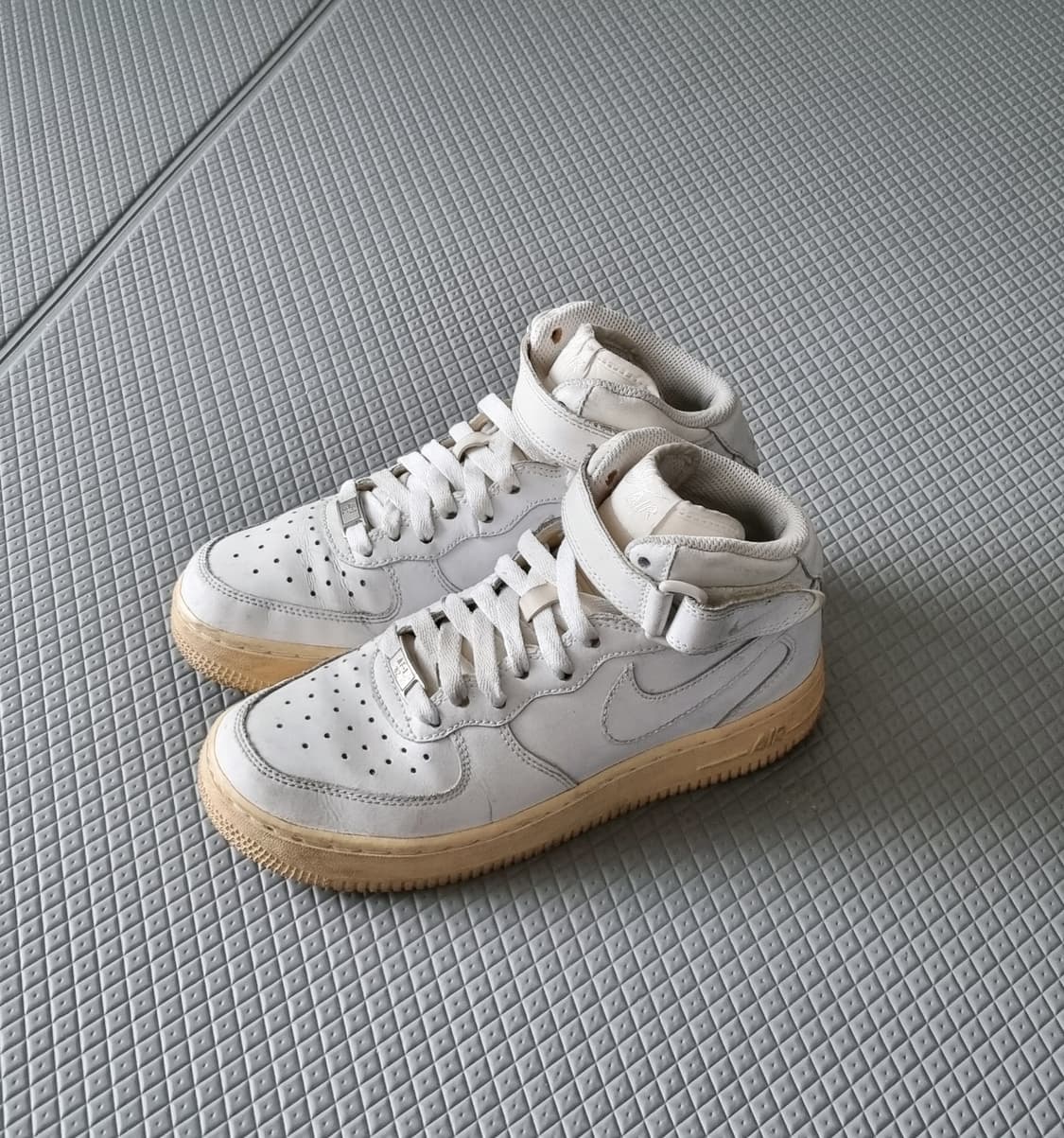 나이키 에어포스1 미드 스니커즈(230) 상품이미지4