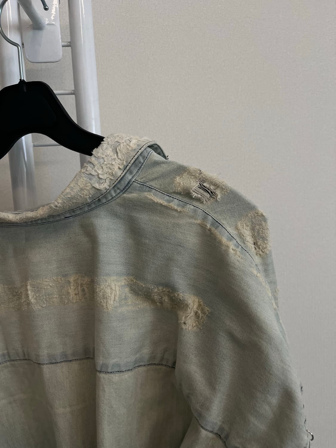 이로 데님 디스트로이드 셔츠 상품이미지6