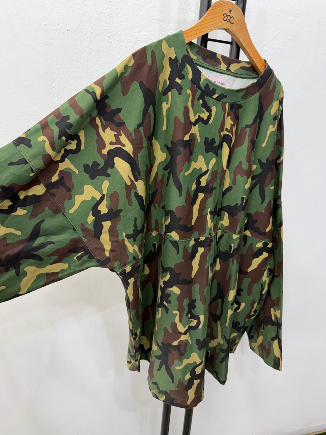 매장판정품) 팜엔젤스 카모 백로고 오버핏 긴팔 티셔츠 3 상품이미지3