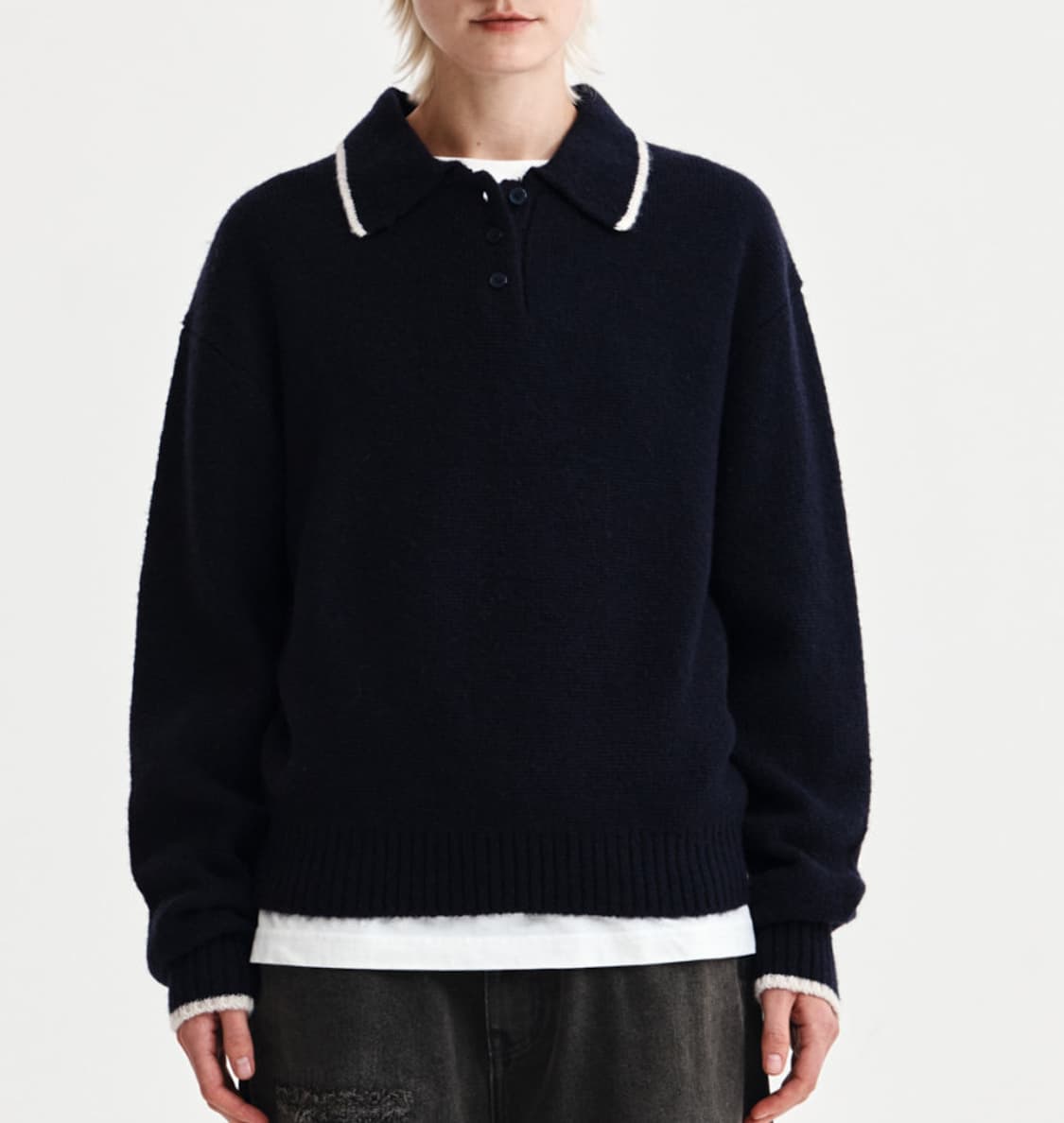 우먼) 마뗑킴 백로고 니트 풀오버 네이비 상품이미지2