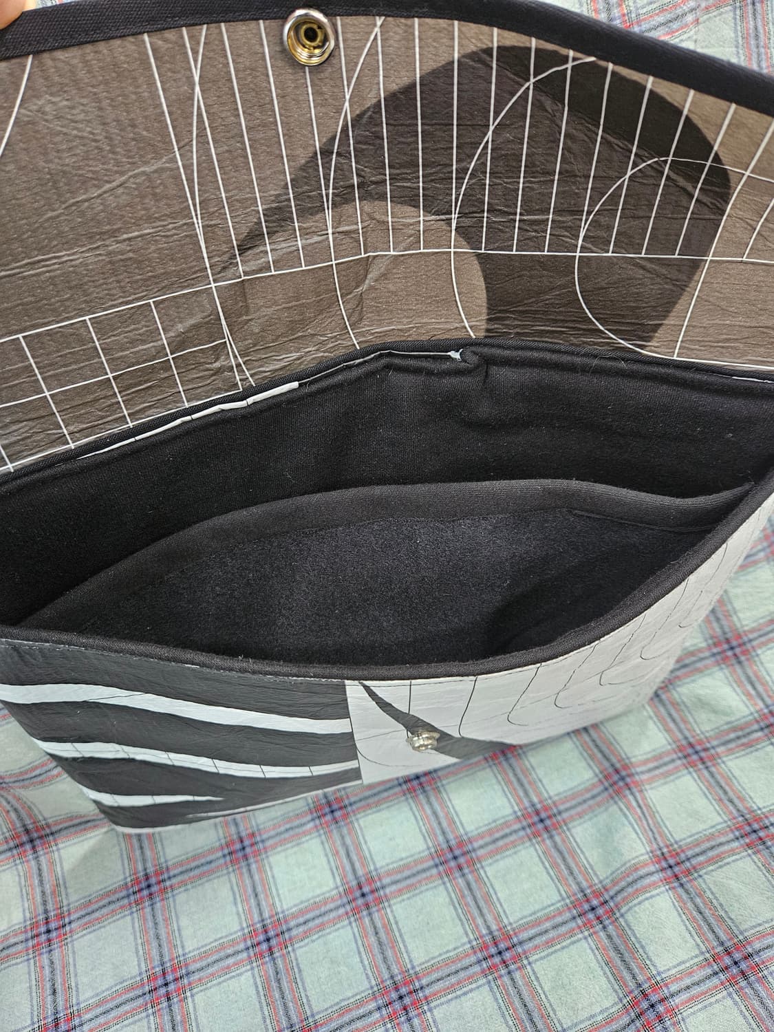 이스코드(E'SCODE) 나이키 리유저블백 커스텀 아이패드(노트북)파우치 상품이미지3