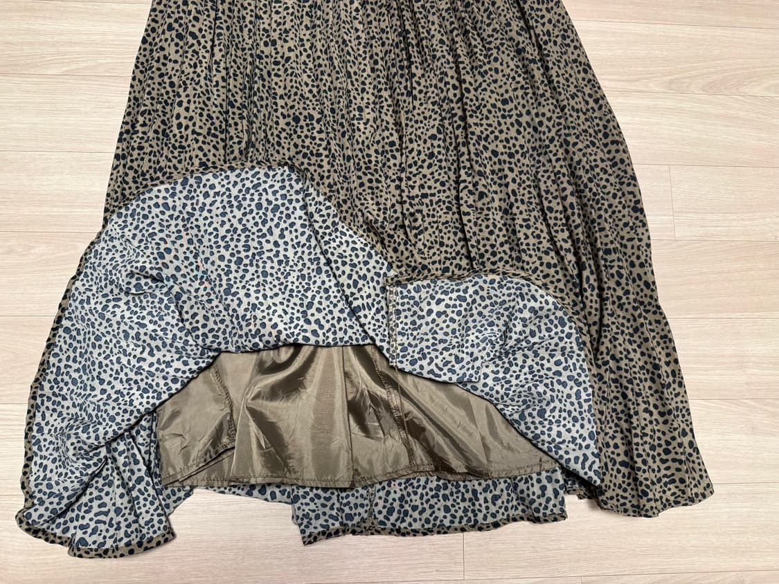 레오파드 플리츠 밴딩 롱 스커트 상품이미지2