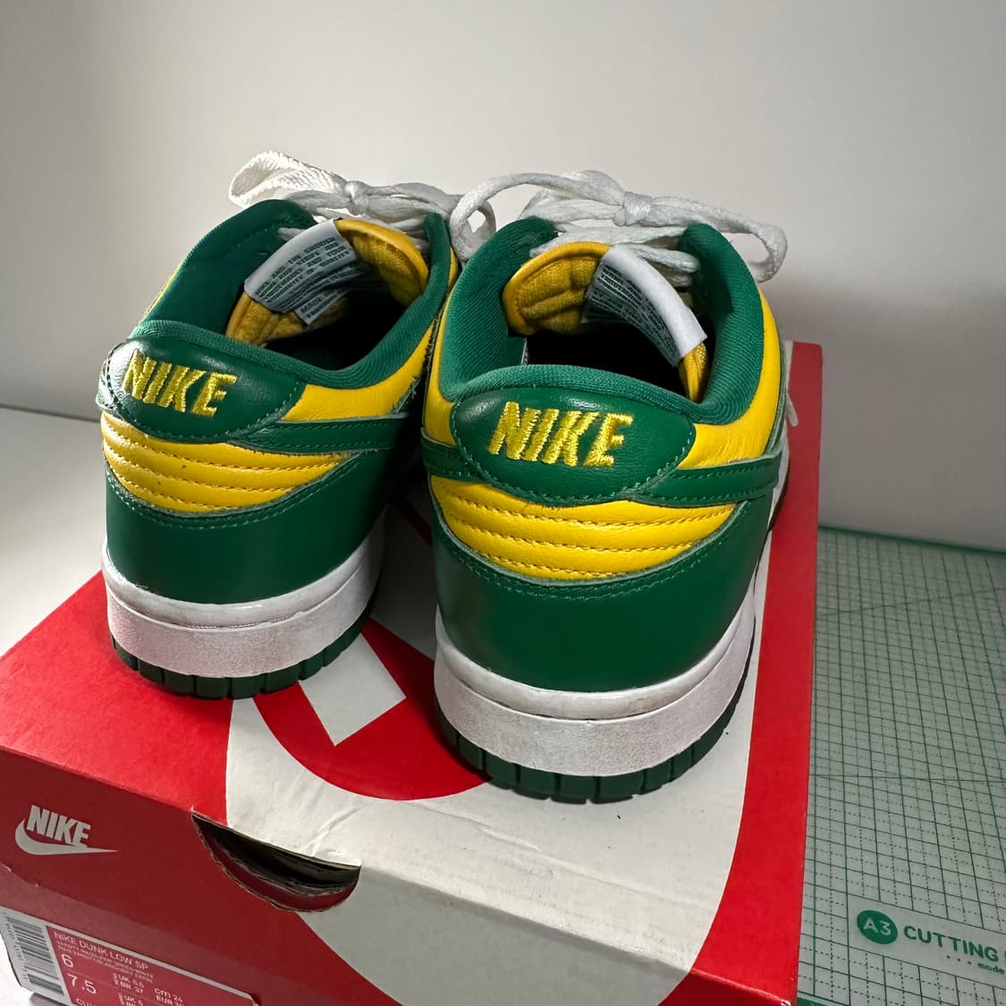 나이키 덩크 로우 브라질 중고 240 상품이미지3