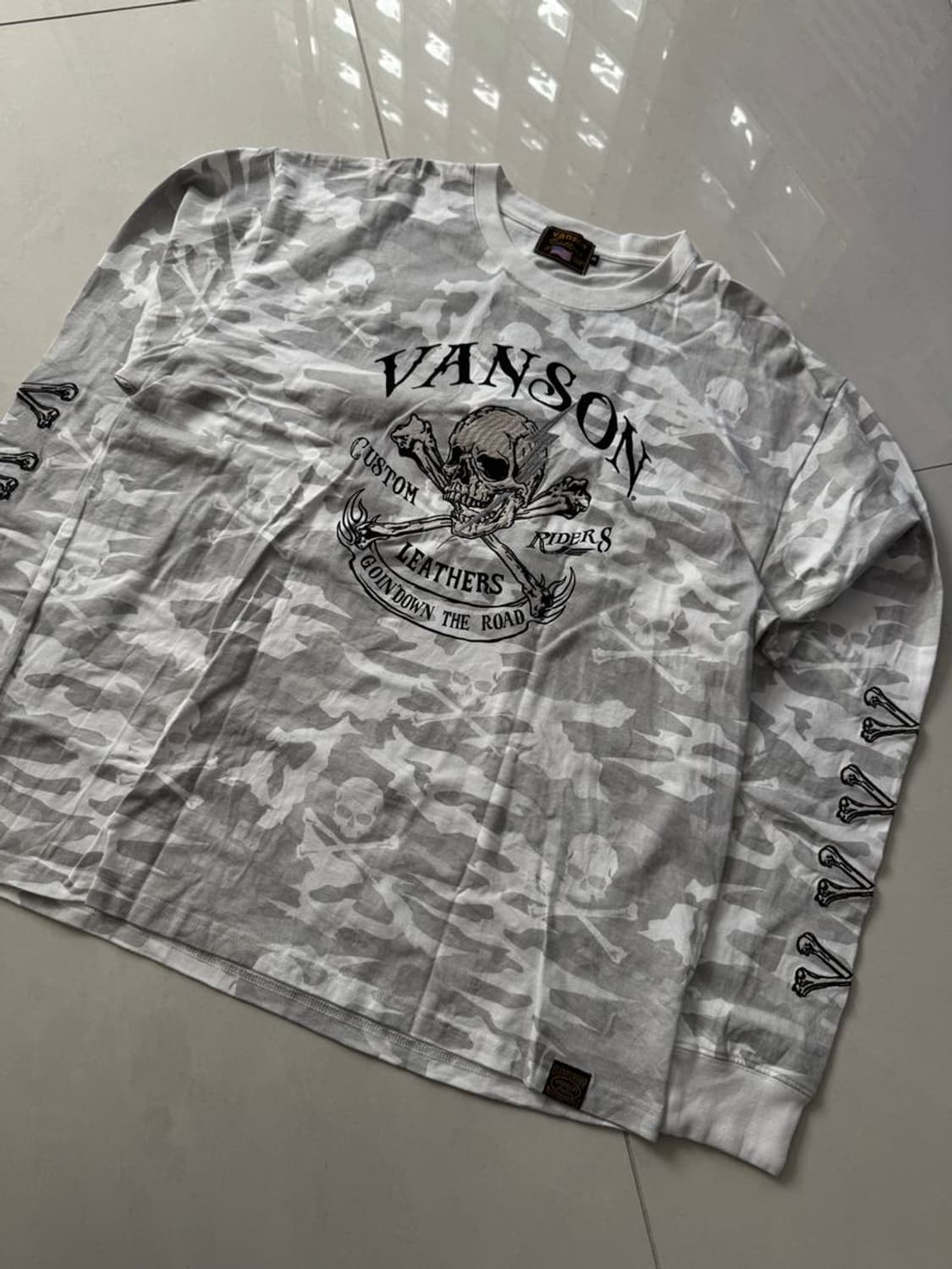 CAMO LS TEE 스컬 카모 LS 티셔츠 상품이미지1