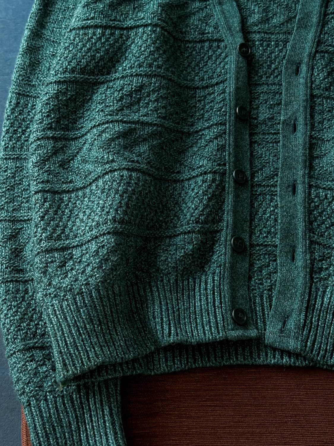 Loose gauge pattern over knit cardigan 상품이미지4